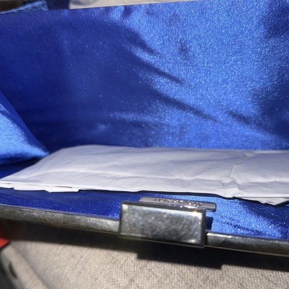 NWT Beautiful Royal Blue Pleated Clutch - Picture 3 of 3